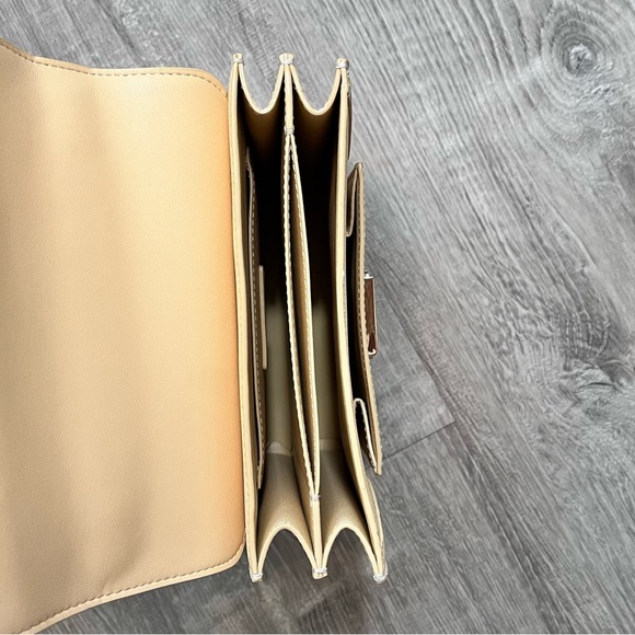 Charles & Keith Yellow Butter Cream Silver Chain Messenger Bag Crossbody Purse - Picture 7 of 15